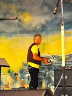 Buckley Smith paints the Bodwell